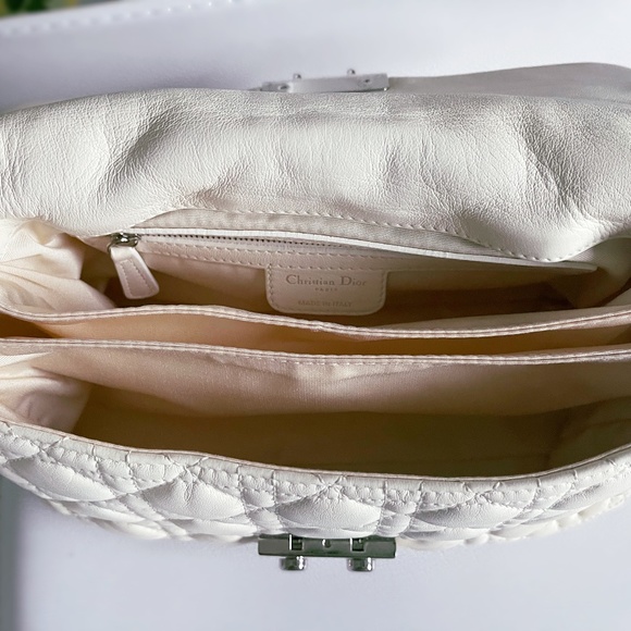 DIOR Cannage new lock flap bag - Picture 3 of 6